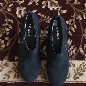 Lovely black ankle boots